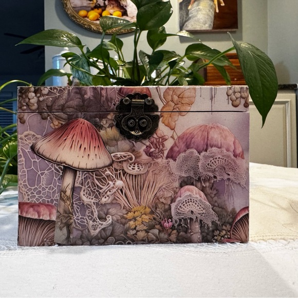 Hand crafted cigar box- Whimsical Butterfly and Mushroom Mixed Media Art - Picture 2 of 8